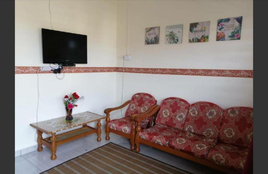 Homestay Ibu Pekan Luaran gambar