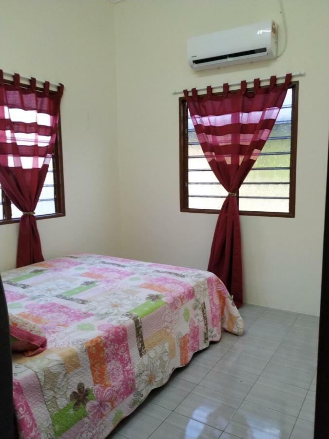 Homestay Ibu Pekan Luaran gambar