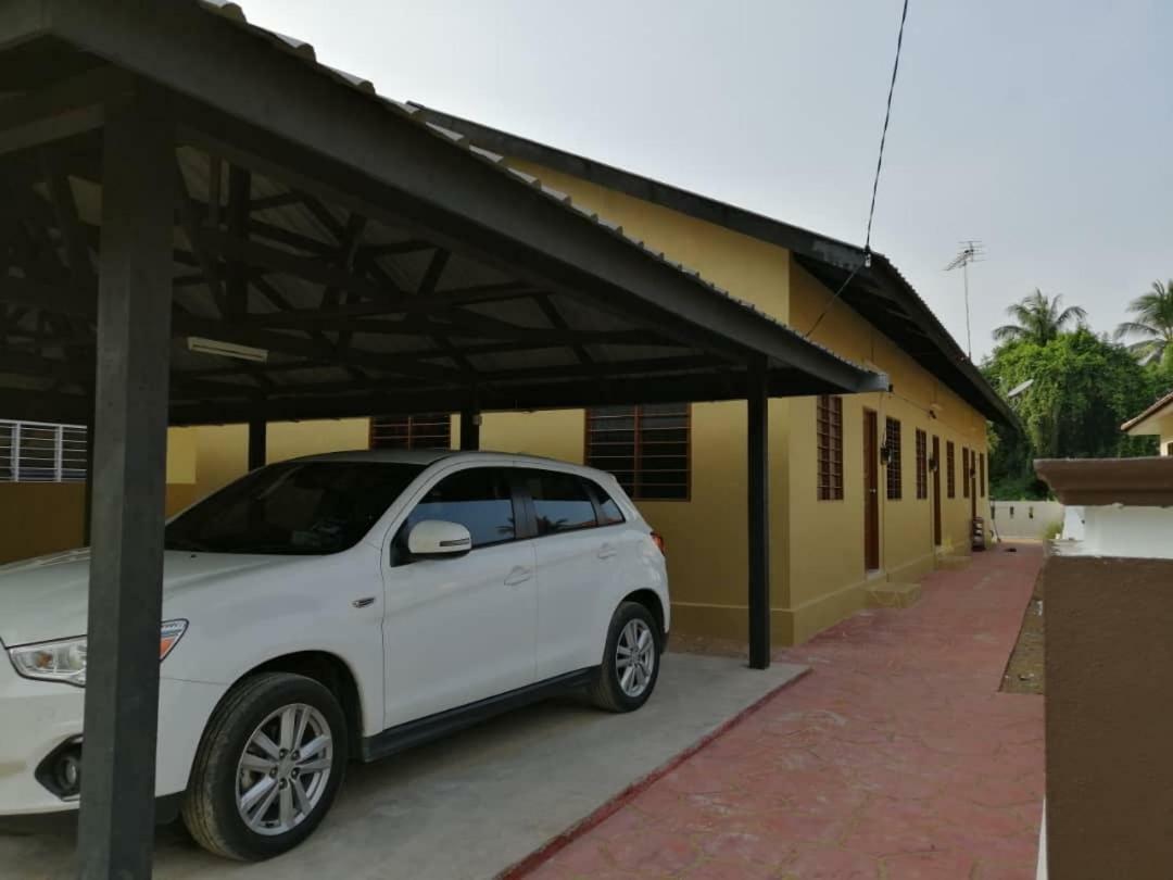 Homestay Ibu Pekan Luaran gambar